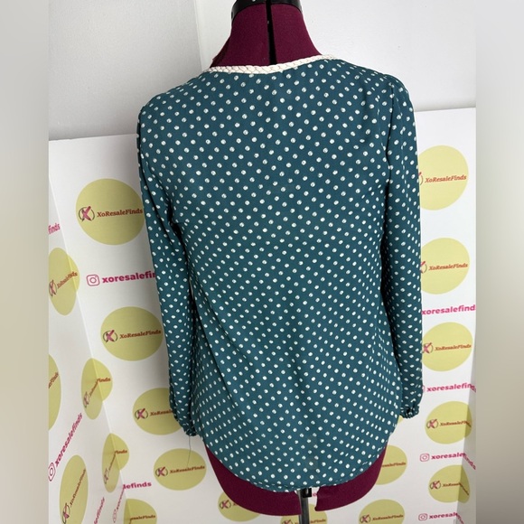 Teal Polka Dot V-Neck Top - Picture 3 of 5
